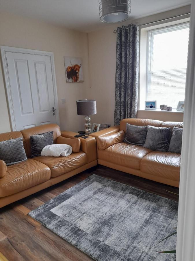 College Square, Terrace House Apartment Bessbrook Luaran gambar