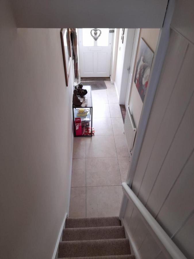 College Square, Terrace House Apartment Bessbrook Luaran gambar