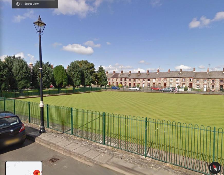 College Square, Terrace House Apartment Bessbrook Luaran gambar